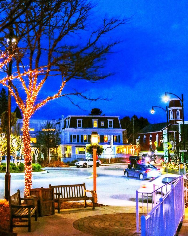 manchester vermont town at night